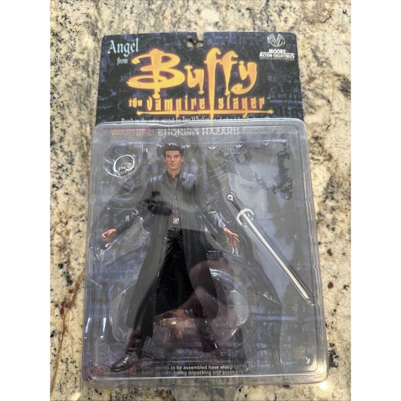 Buffy the Vampire Slayer Series 1 Angel 6" Action Figure 2000 Moore Collectibles - Picture 1 of 9